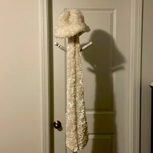 Scarf:Cejon: size:58 in long,color white plus Hat :57 Cm. White both knew.